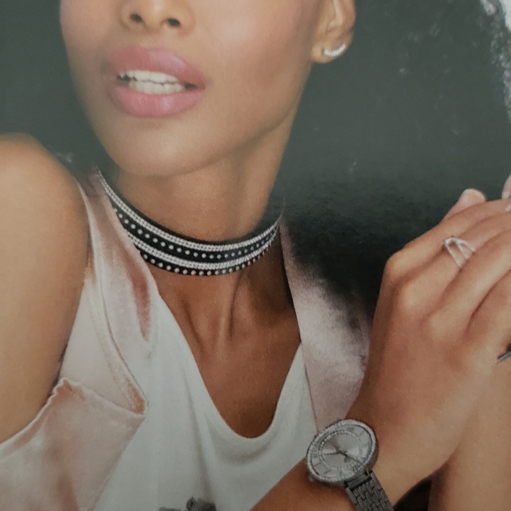 Brand New Trendy Bracelet/ Choker 💎 - Picture 5 of 6